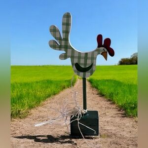 🔻Vintage🔻Handmade, Rustic Wooden Rooster Decor, 8.50’’, Beige & Green 🐔